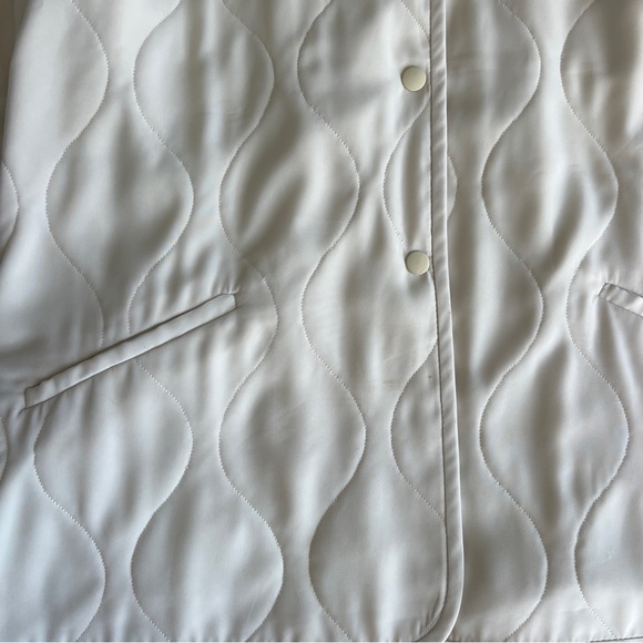 Armani Cream Quilted Jacket | Minimalist Elegant Outerwear | Size Medium - Picture 8 of 9